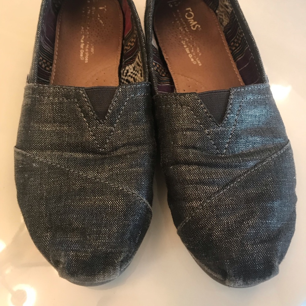 Toms
